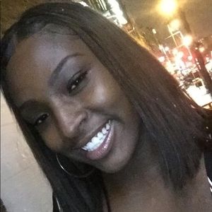 Meet your Posher, Daisha